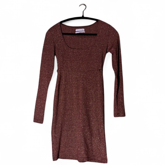 Long sleeve shimmery dress- mint condition - Picture 1 of 3